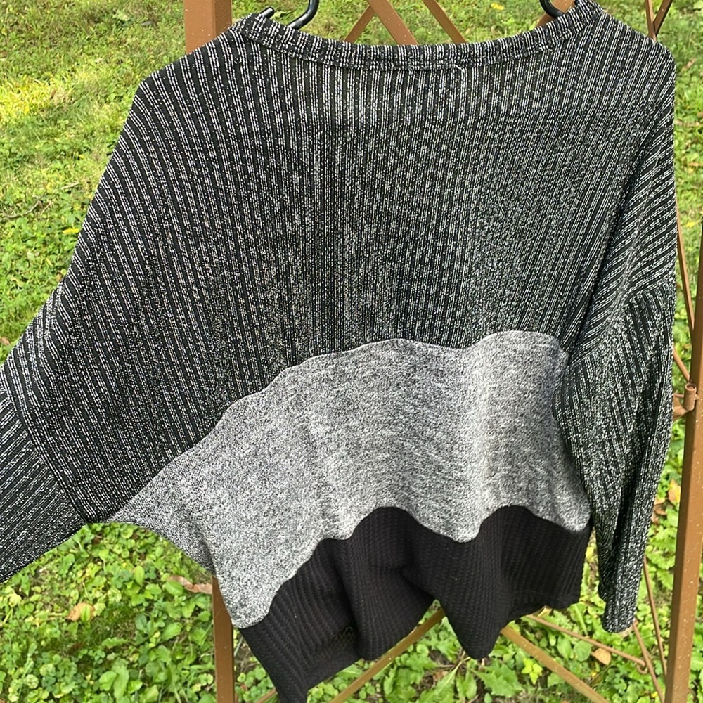 ACOA Striped Color Block Sweater - Picture 4 of 4